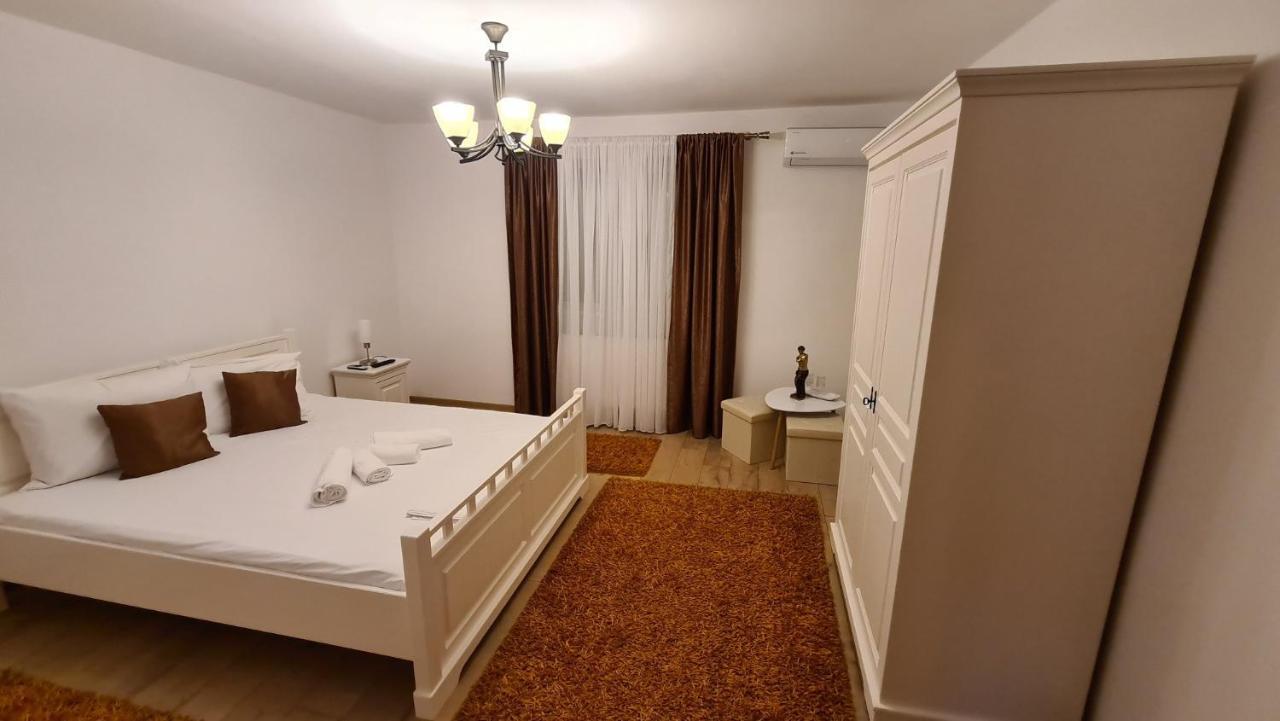 Casa Luca Hotel Moldova Noua Eksteriør billede