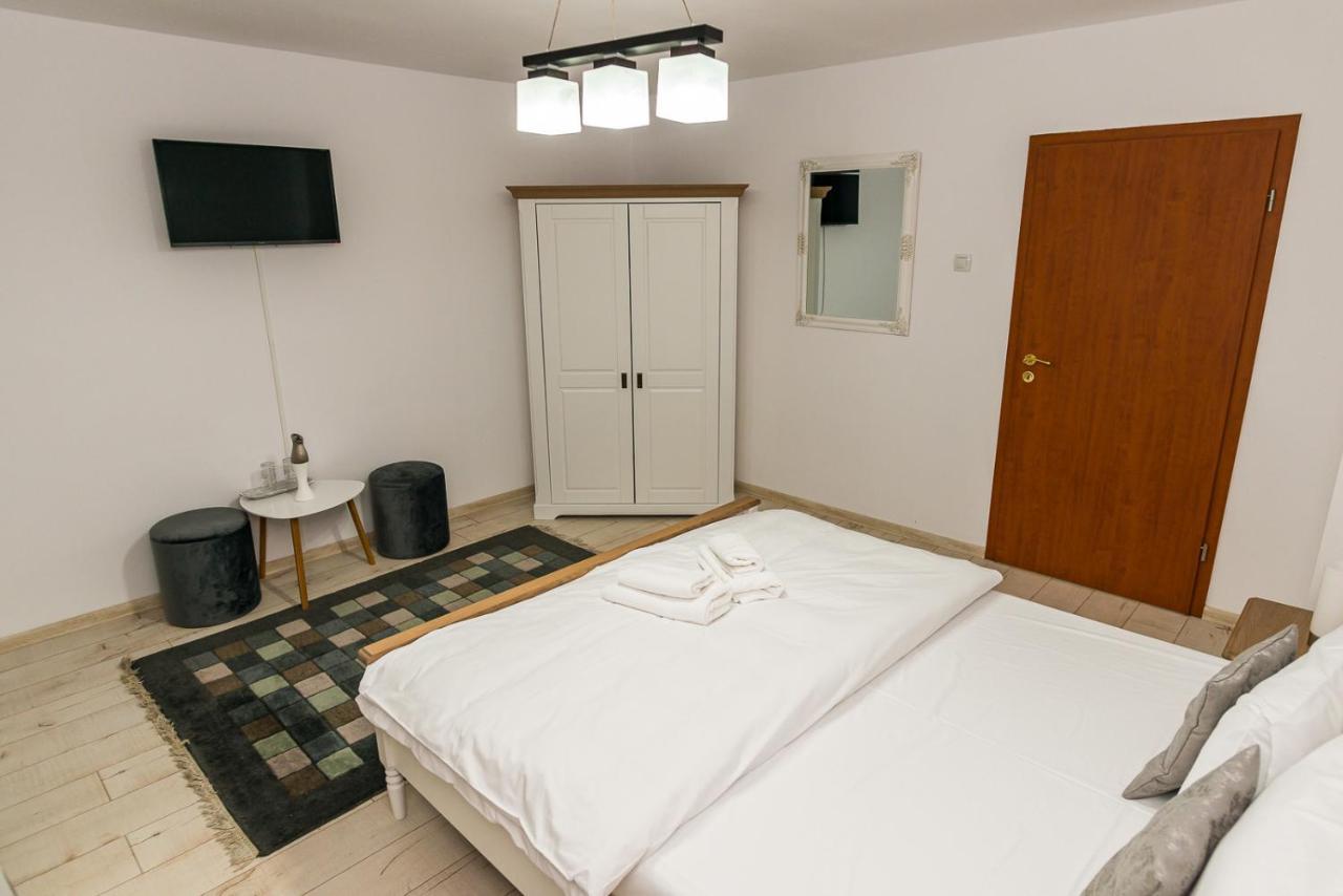 Casa Luca Hotel Moldova Noua Eksteriør billede