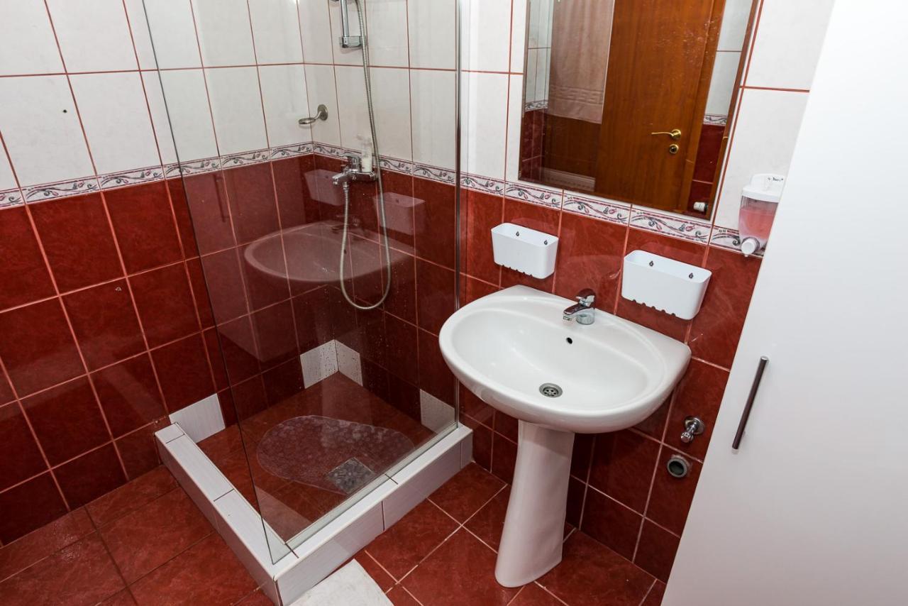 Casa Luca Hotel Moldova Noua Eksteriør billede