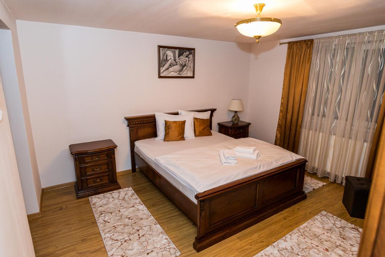 Casa Luca Hotel Moldova Noua Eksteriør billede