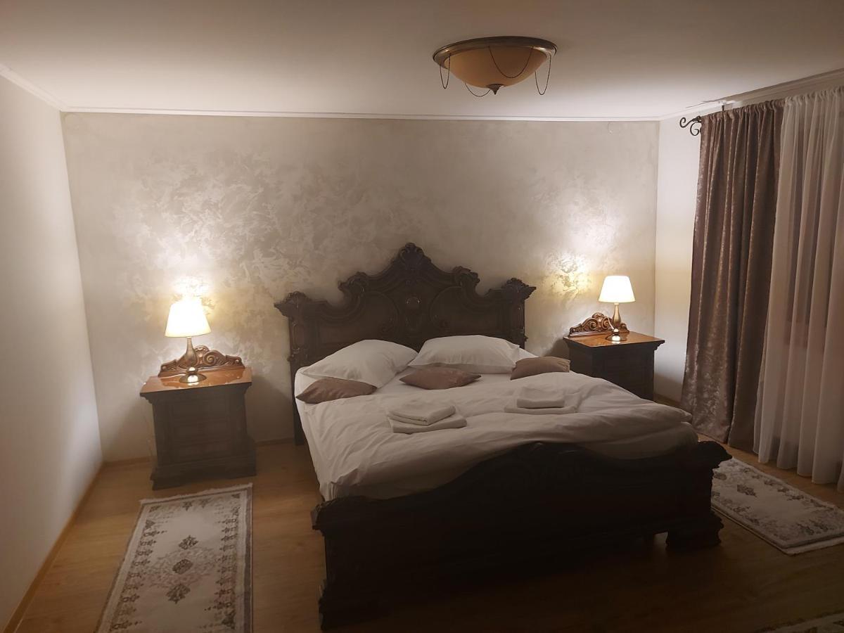 Casa Luca Hotel Moldova Noua Eksteriør billede