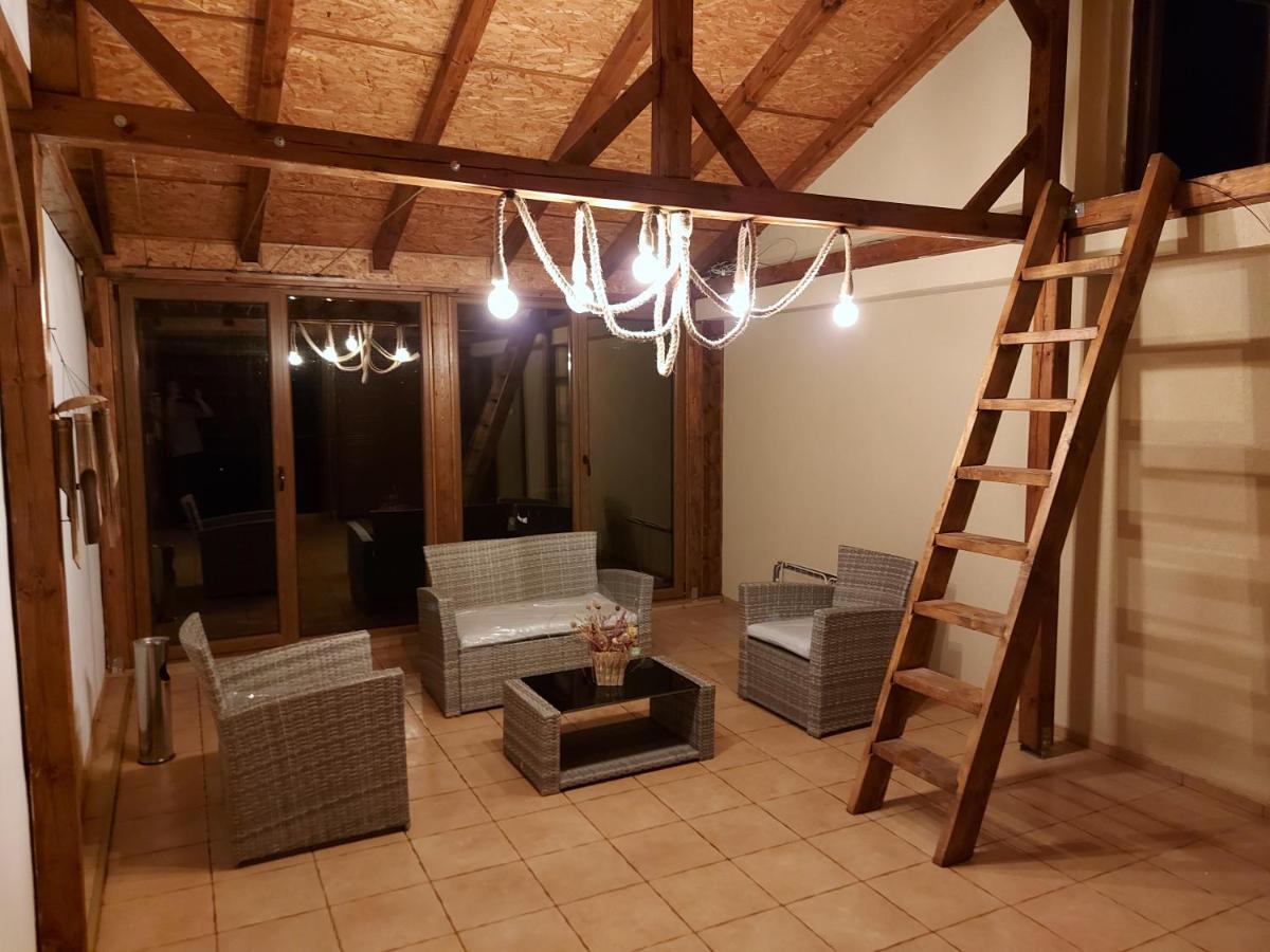 Casa Luca Hotel Moldova Noua Eksteriør billede